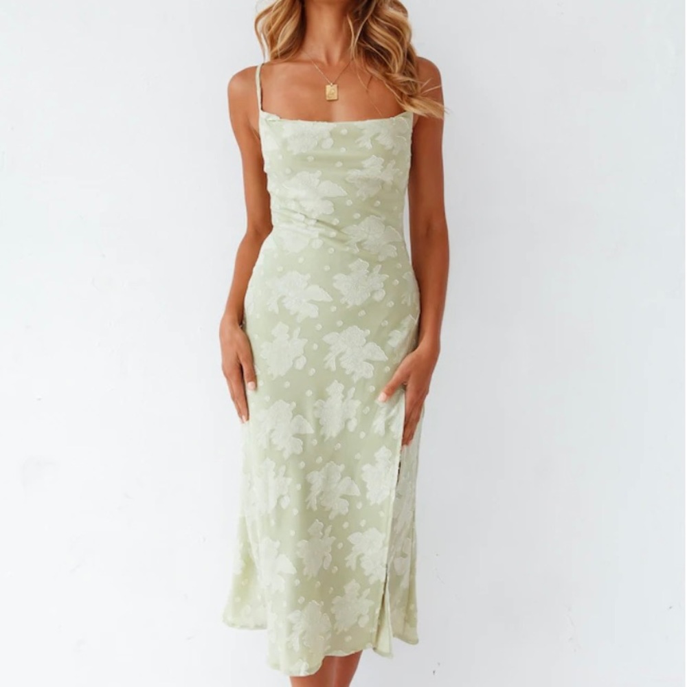 Fortunate One Midi Dress Size Small